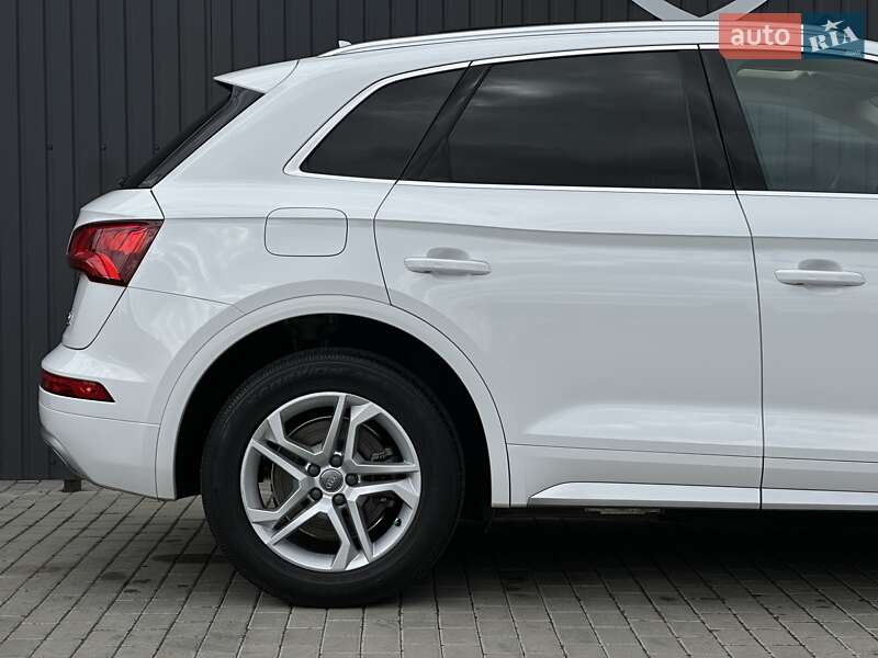 Внедорожник / Кроссовер Audi Q5 2018 в Мукачево