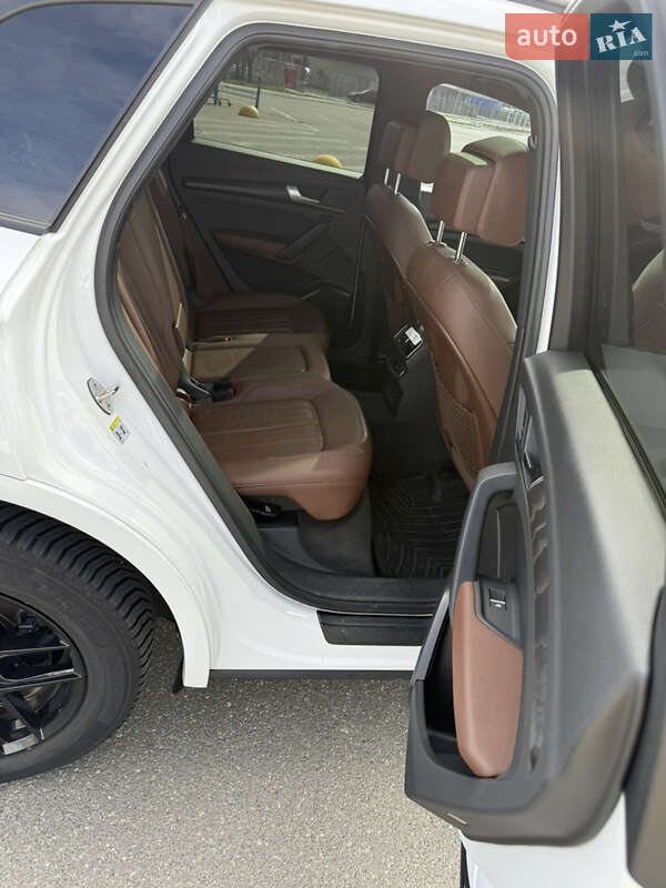 Внедорожник / Кроссовер Audi Q5 2018 в Киеве фото 11 Внедорожник / Кроссовер Audi Q5 2018 в Киеве