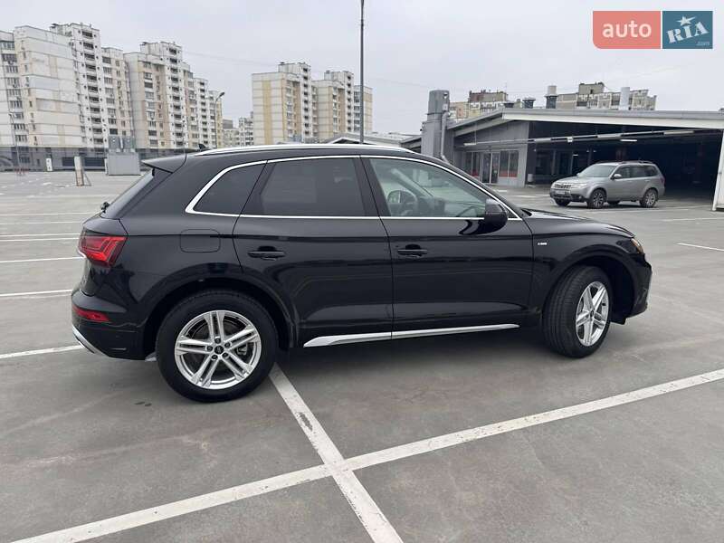 Внедорожник / Кроссовер Audi Q5 2024 в Киеве