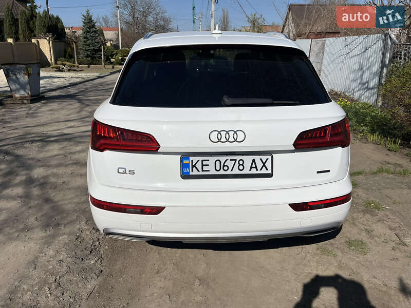 Внедорожник / Кроссовер Audi Q5 2019 в Краматорске
