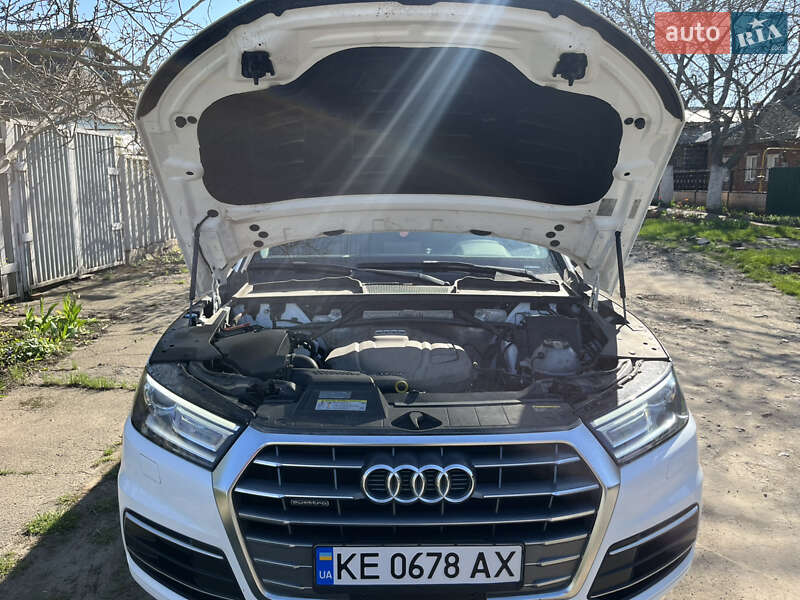 Внедорожник / Кроссовер Audi Q5 2019 в Краматорске
