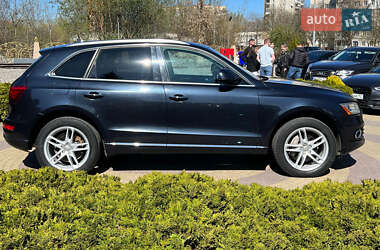 Внедорожник / Кроссовер Audi Q5 2016 в 