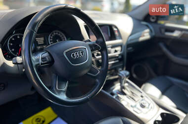 Внедорожник / Кроссовер Audi Q5 2016 в 