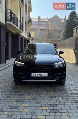 Внедорожник / Кроссовер Audi Q5 2019 в 