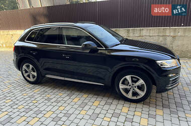 Внедорожник / Кроссовер Audi Q5 2019 в 
