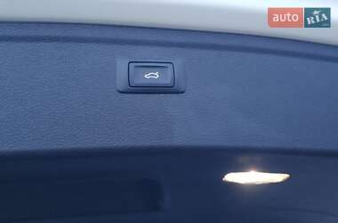 Внедорожник / Кроссовер Audi Q5 2017 в 