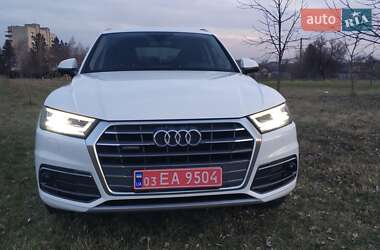 Внедорожник / Кроссовер Audi Q5 2017 в 