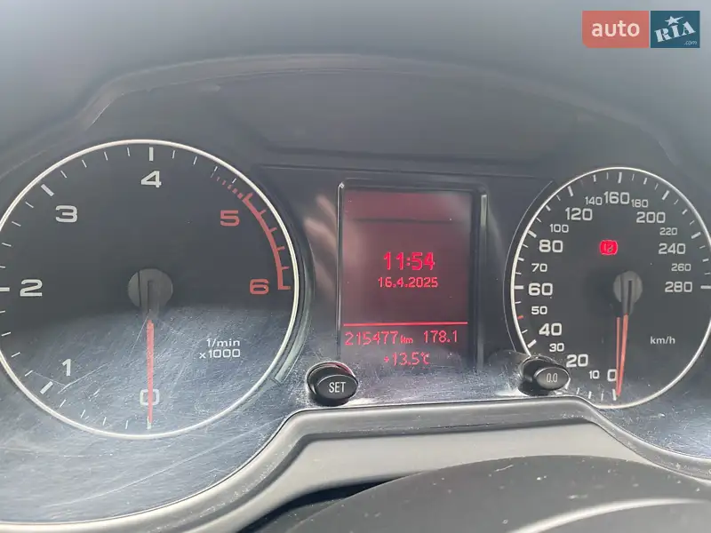 Позашляховик / Кросовер Audi Q5 2012 в 