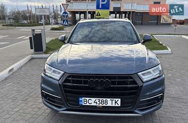 Внедорожник / Кроссовер Audi Q5 2018 в 