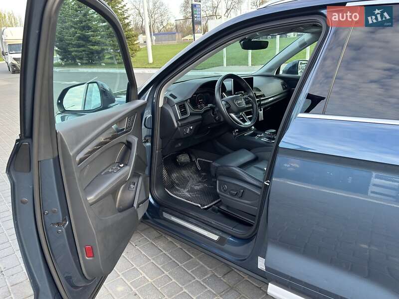 Внедорожник / Кроссовер Audi Q5 2018 в Одессе