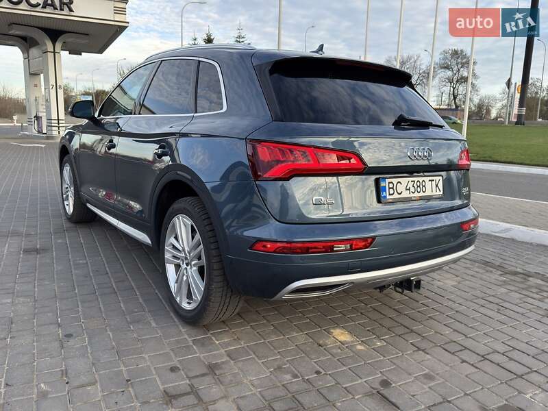 Внедорожник / Кроссовер Audi Q5 2018 в Одессе