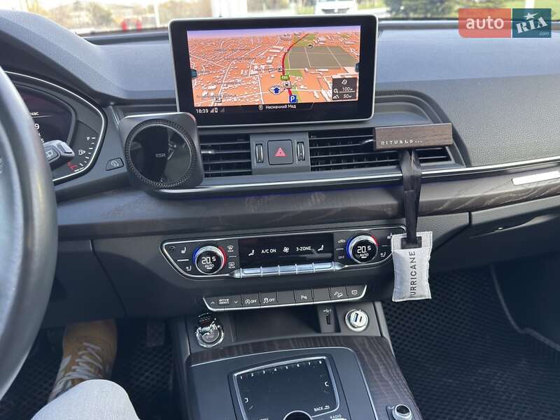 Внедорожник / Кроссовер Audi Q5 2018 в Одессе