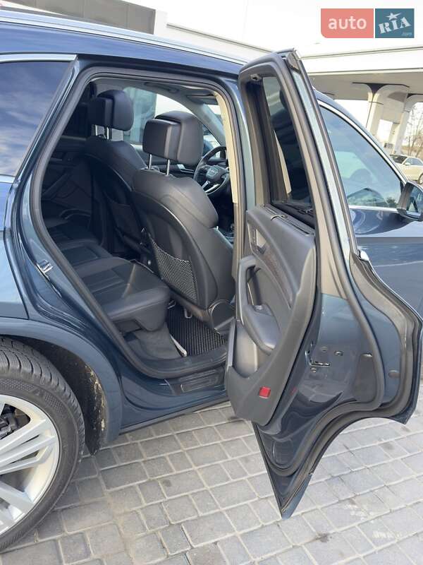 Внедорожник / Кроссовер Audi Q5 2018 в Одессе