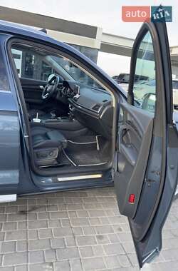 Внедорожник / Кроссовер Audi Q5 2018 в 