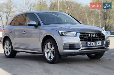 Внедорожник / Кроссовер Audi Q5 2018 в 