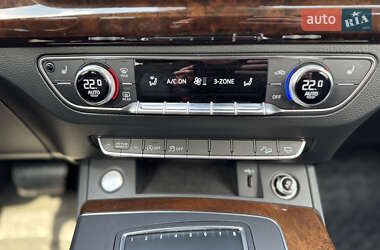 Внедорожник / Кроссовер Audi Q5 2018 в 
