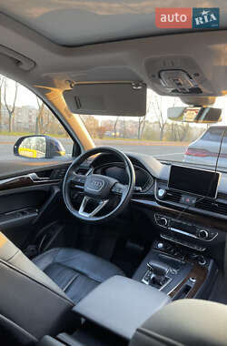 Внедорожник / Кроссовер Audi Q5 2018 в 