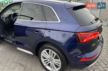Внедорожник / Кроссовер Audi Q5 2018 в 