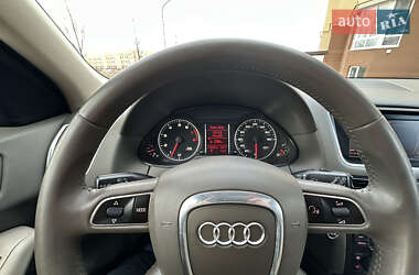 Внедорожник / Кроссовер Audi Q5 2010 в 