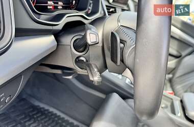 Позашляховик / Кросовер Audi Q5 2019 в 