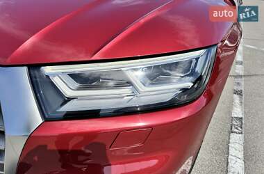 Позашляховик / Кросовер Audi Q5 2019 в 