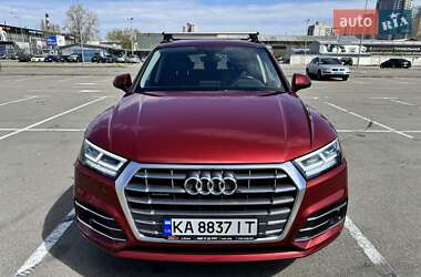 Позашляховик / Кросовер Audi Q5 2019 в 