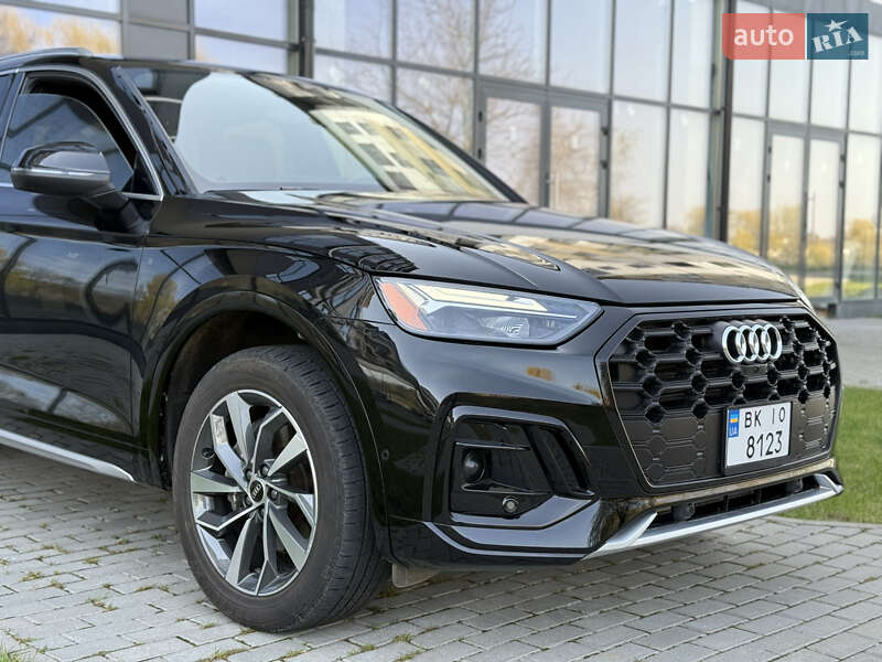 Позашляховик / Кросовер Audi Q5 2021 в Рівному
