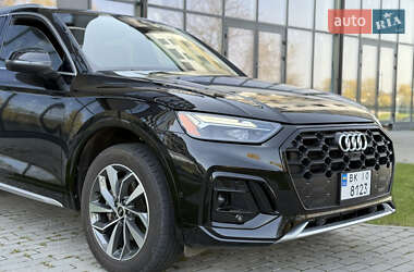 Внедорожник / Кроссовер Audi Q5 2021 в 
