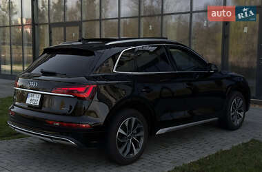 Внедорожник / Кроссовер Audi Q5 2021 в 