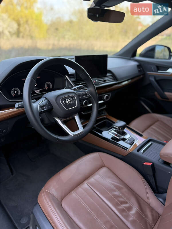 Позашляховик / Кросовер Audi Q5 2021 в Рівному
