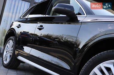 Внедорожник / Кроссовер Audi Q5 2019 в 