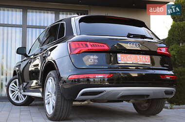 Внедорожник / Кроссовер Audi Q5 2019 в 
