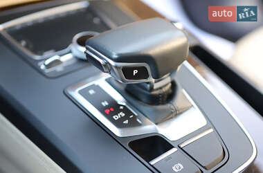 Внедорожник / Кроссовер Audi Q5 2019 в 