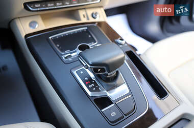 Внедорожник / Кроссовер Audi Q5 2019 в 