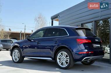 Внедорожник / Кроссовер Audi Q5 2018 в 