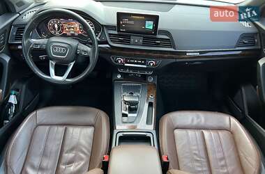 Внедорожник / Кроссовер Audi Q5 2017 в 
