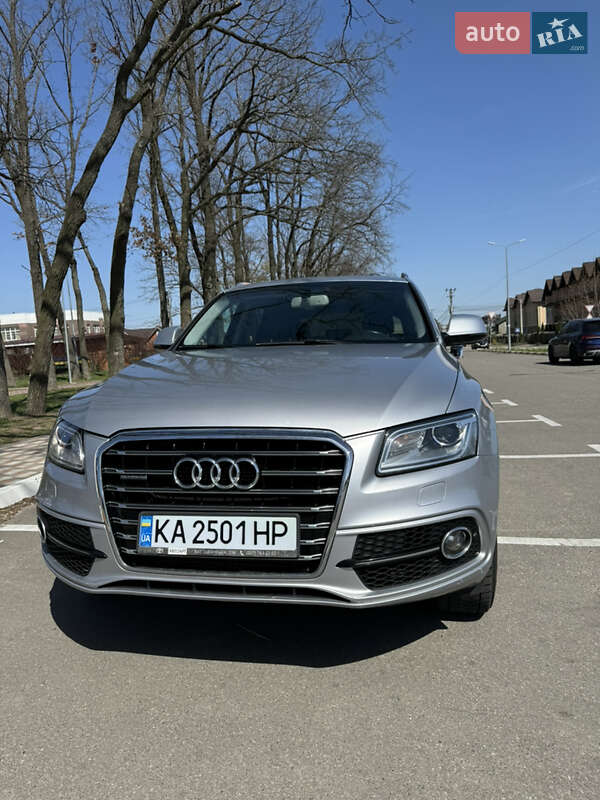 Внедорожник / Кроссовер Audi Q5 2016 в 