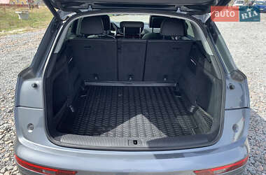 Позашляховик / Кросовер Audi Q5 2018 в 