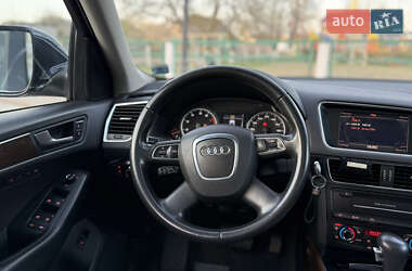 Позашляховик / Кросовер Audi Q5 2010 в 