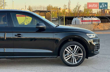 Внедорожник / Кроссовер Audi Q5 2019 в 