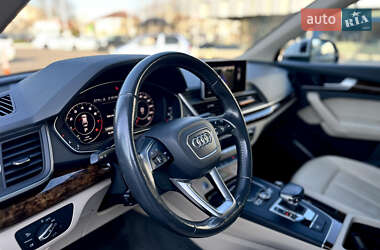 Внедорожник / Кроссовер Audi Q5 2018 в 