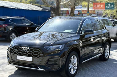 Внедорожник / Кроссовер Audi Q5 2022 в 