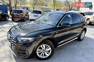 Внедорожник / Кроссовер Audi Q5 2022 в 