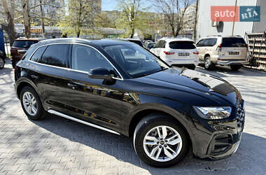 Внедорожник / Кроссовер Audi Q5 2022 в 