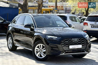 Внедорожник / Кроссовер Audi Q5 2022 в 