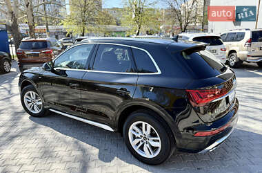 Внедорожник / Кроссовер Audi Q5 2022 в 