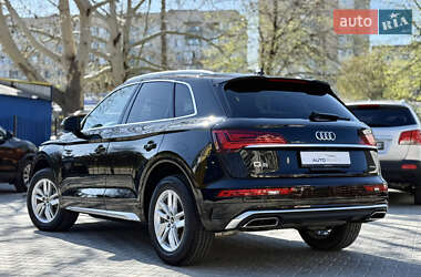 Внедорожник / Кроссовер Audi Q5 2022 в 