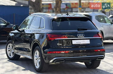 Внедорожник / Кроссовер Audi Q5 2022 в 