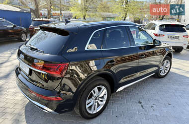 Внедорожник / Кроссовер Audi Q5 2022 в 