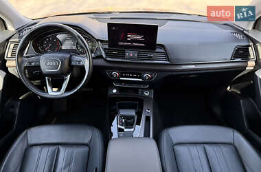 Внедорожник / Кроссовер Audi Q5 2022 в 